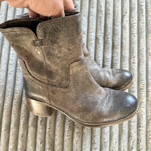 Diba True West Haven US 7.5 Round Toe Pull On Booties Charcoal Vintage Boots